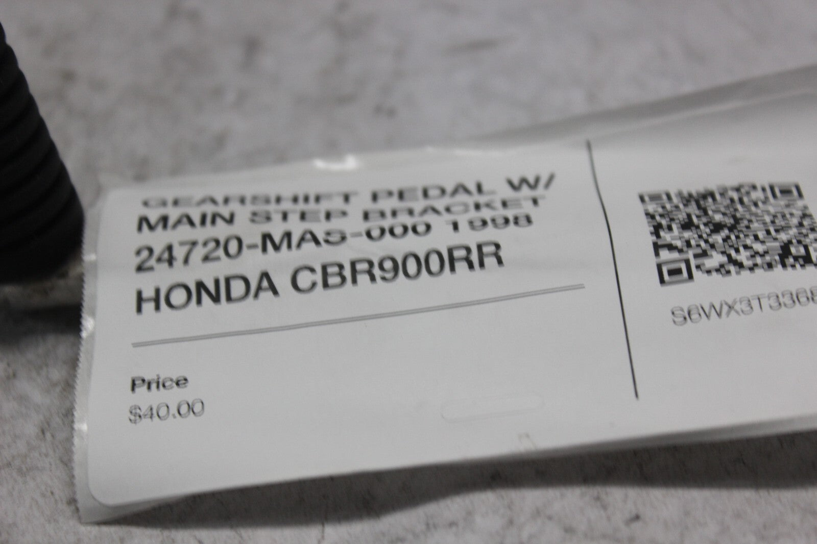 GEARSHIFT PEDAL W/ MAIN STEP BRACKET 24720-MAS-000 1998 HONDA CBR900RR