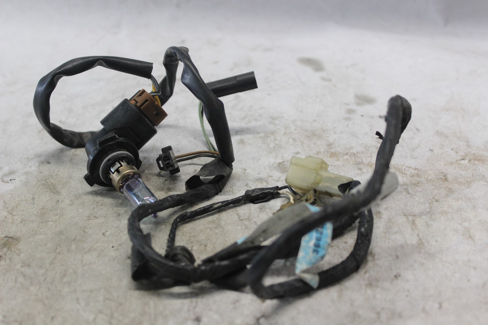 WIRING HARNESS 2 HEADLIGHT HARNESS 36620-24F10 2002 SUZUKI HAYABUSA GSX1300R