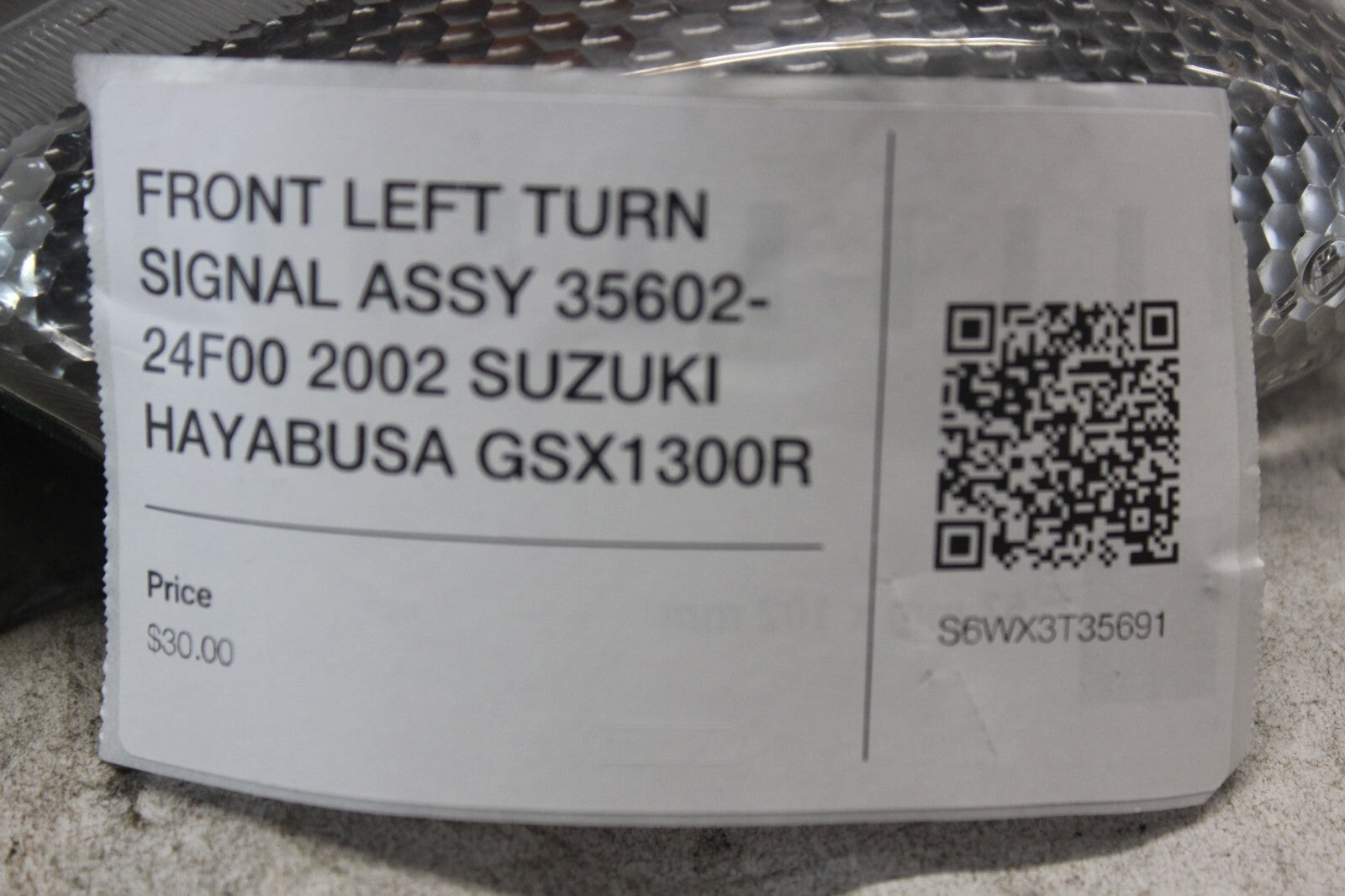 FRONT LEFT TURN SIGNAL ASSY 35602-24F00 2002 SUZUKI HAYABUSA GSX1300R