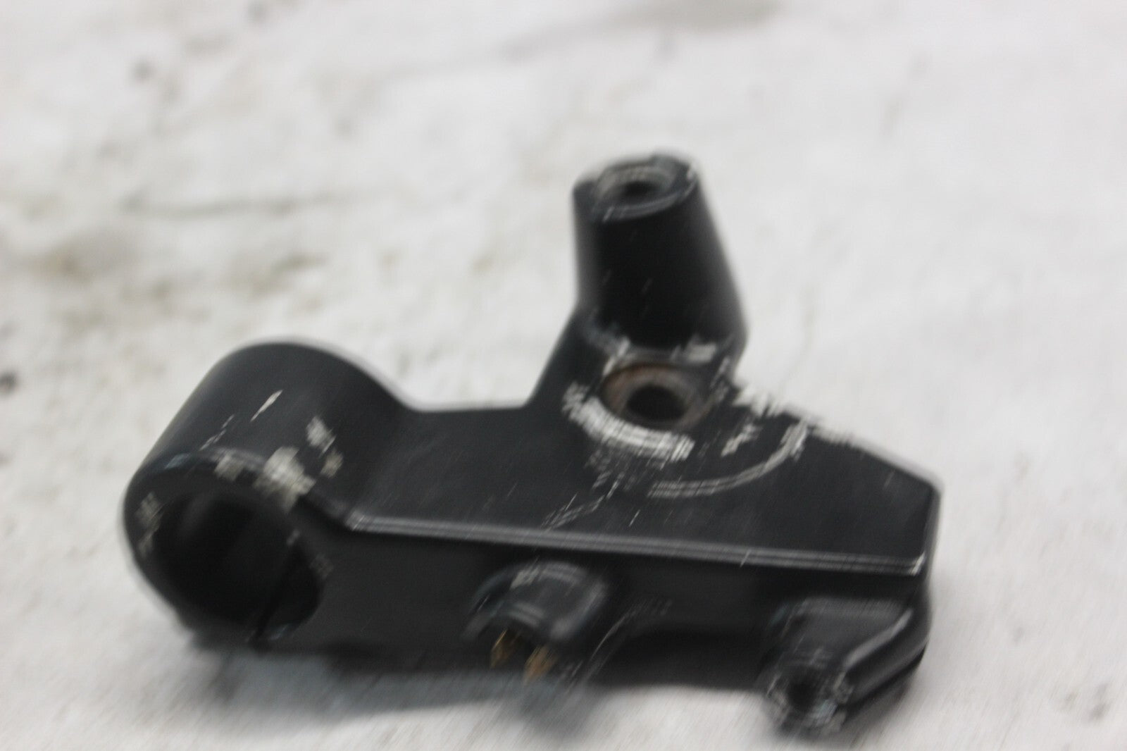 LEFT HANDLEBAR BRACKET 53172-425-003 1982 HONDA GL500I SILVERWING