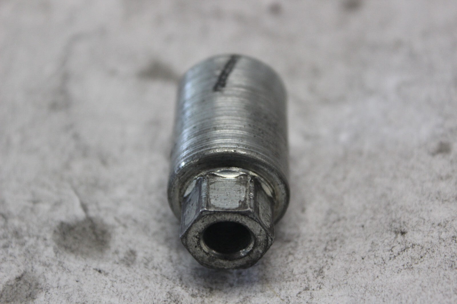 REAR PIVOT NUT 47606-09 2010 H-D ULTRA CLASSIC FLHTCU
