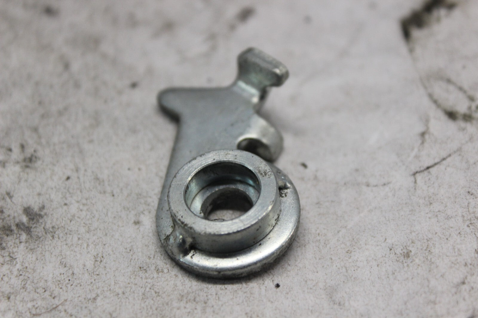 LEFT SEAT LOCK PLATE 77223-MA1-000 1982 HONDA GL500I SILVERWING