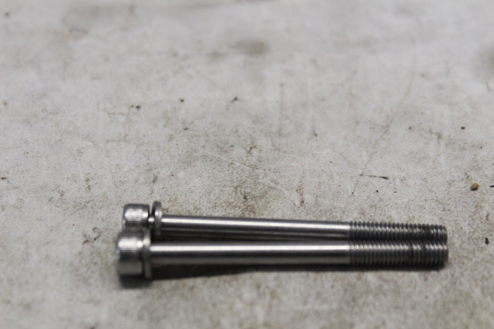 CRANKCASE BOLT W/WASHER 2PCS 90119-08084-00 2007 YAMAHA R6 YZFR6