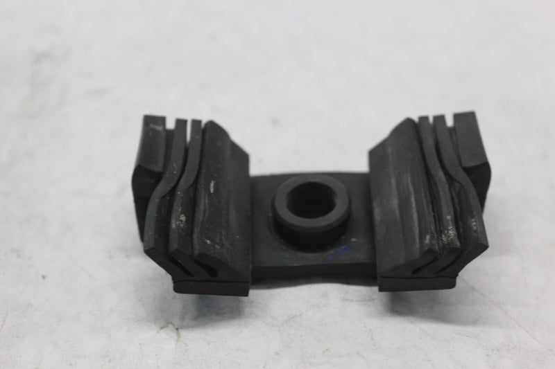 REAR FUEL TANK RUBBER 17613-MV4-000 1998 HONDA CBR900RR