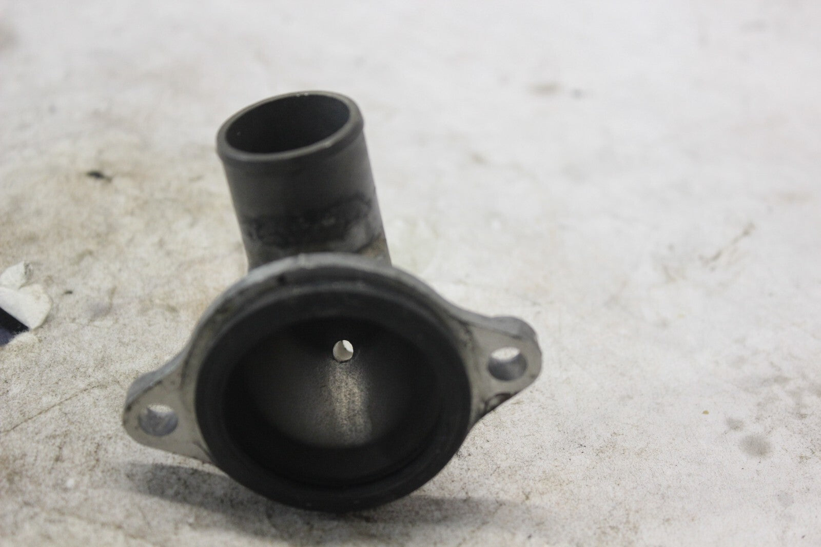 THERMOSTAT COVER 17661-24F00 2002 SUZUKI HAYABUSA GSX1300R