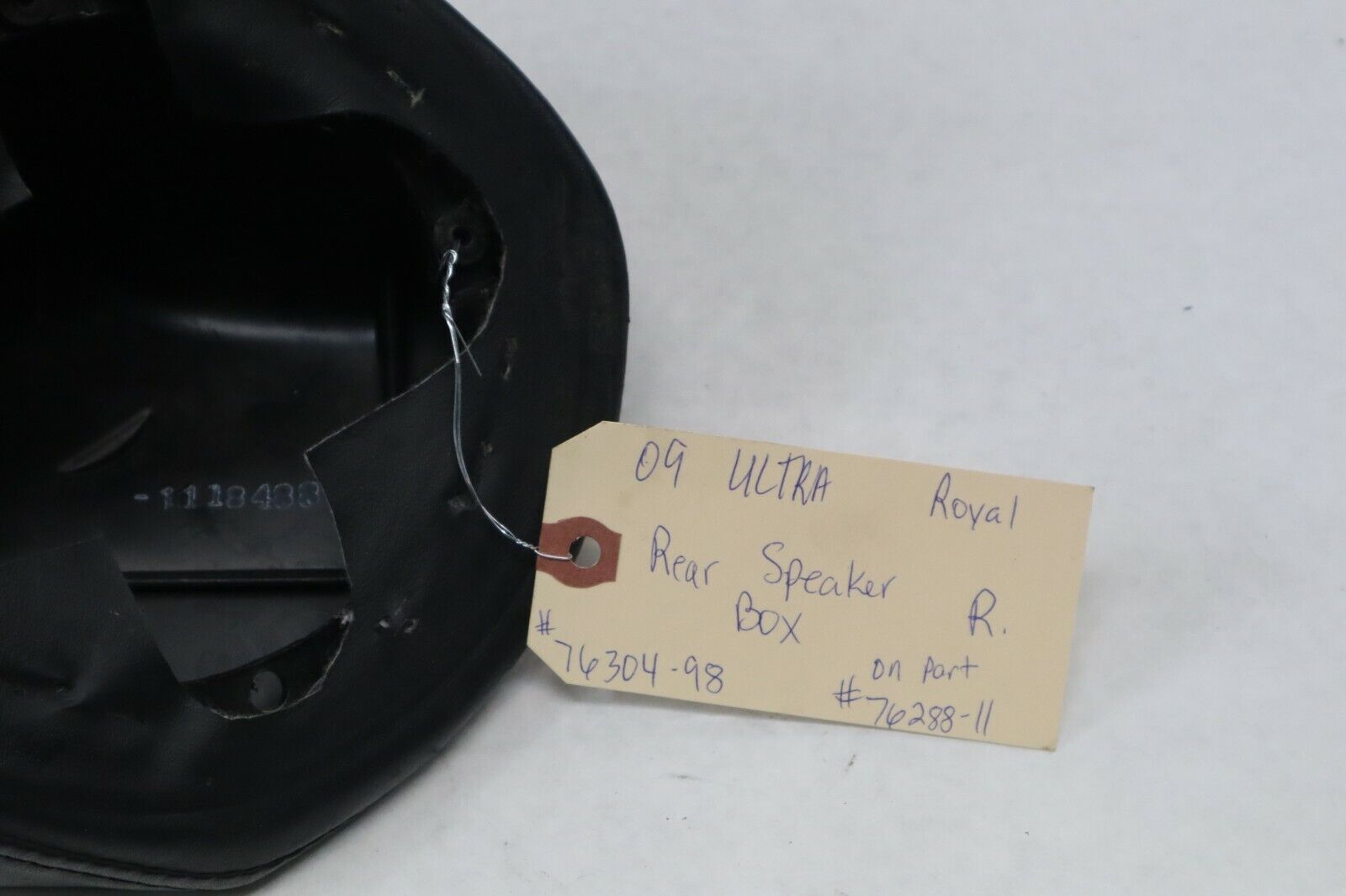 OEM Harley Davidson Tour Pak Speaker Box RIGHT 2009 Ultra Royal 76288-11