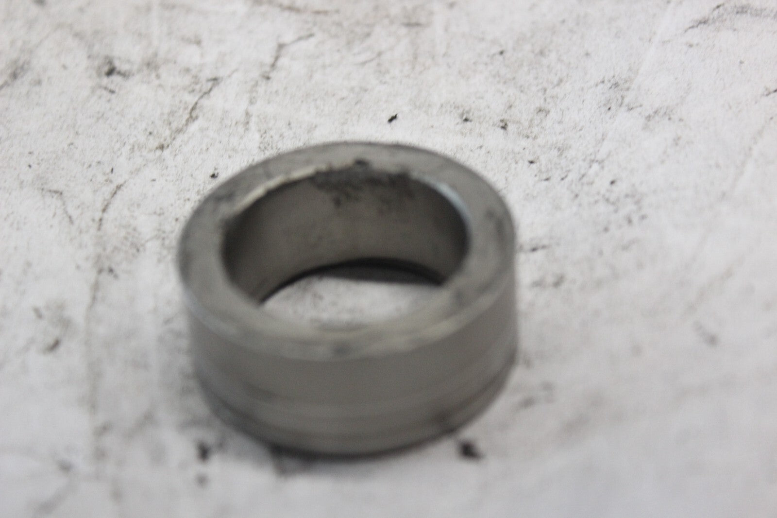 REAR AXLE LEFT SPACER 64751-40F00 2002 SUZUKI GSX-R1000