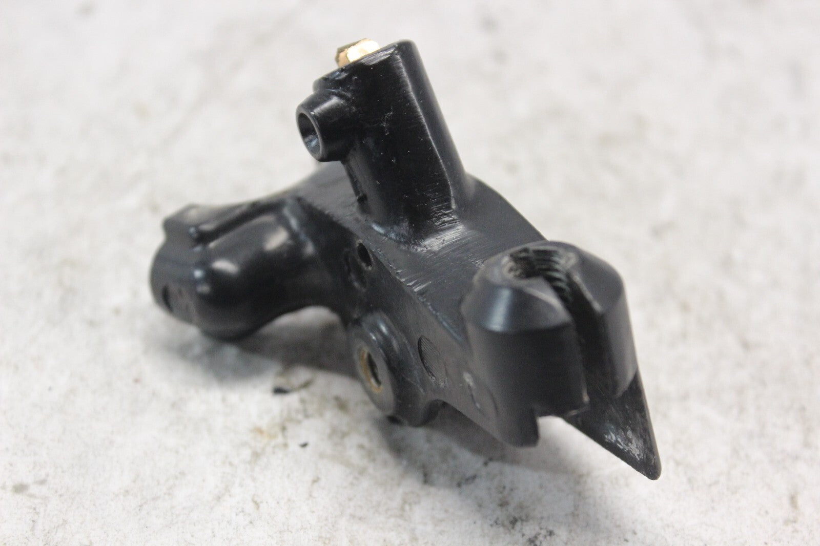 LEFT HANDLEBAR BRACKET 53172-KT8-710 1998 HONDA CBR900RR