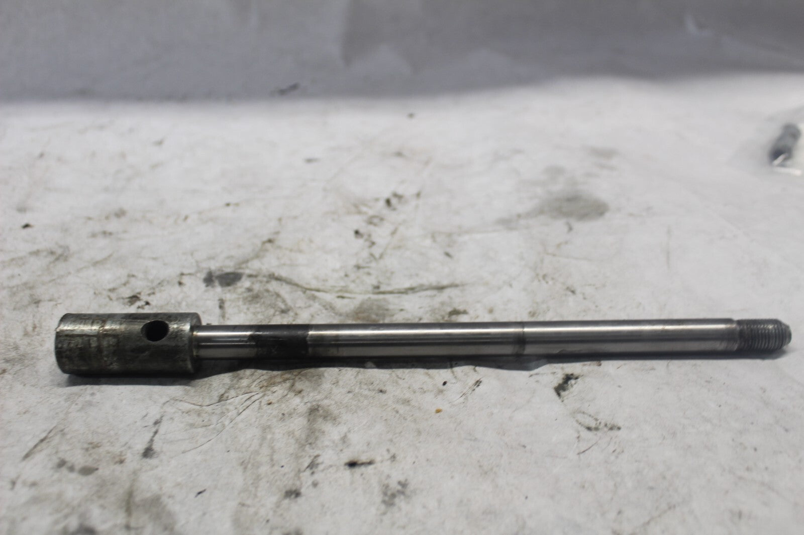 REAR WHEEL AXLE 42301-MA1-000  1982 HONDA GL500I SILVERWING