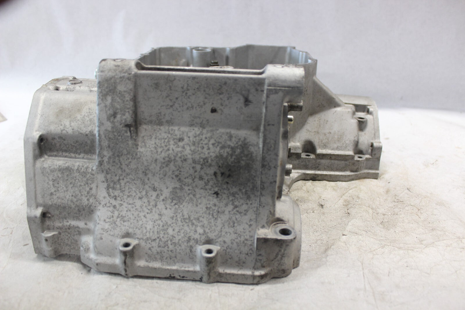 CRANKCASE BOTTOM ASSY 11302-24811 2002 SUZUKI HAYABUSA GSX1300R