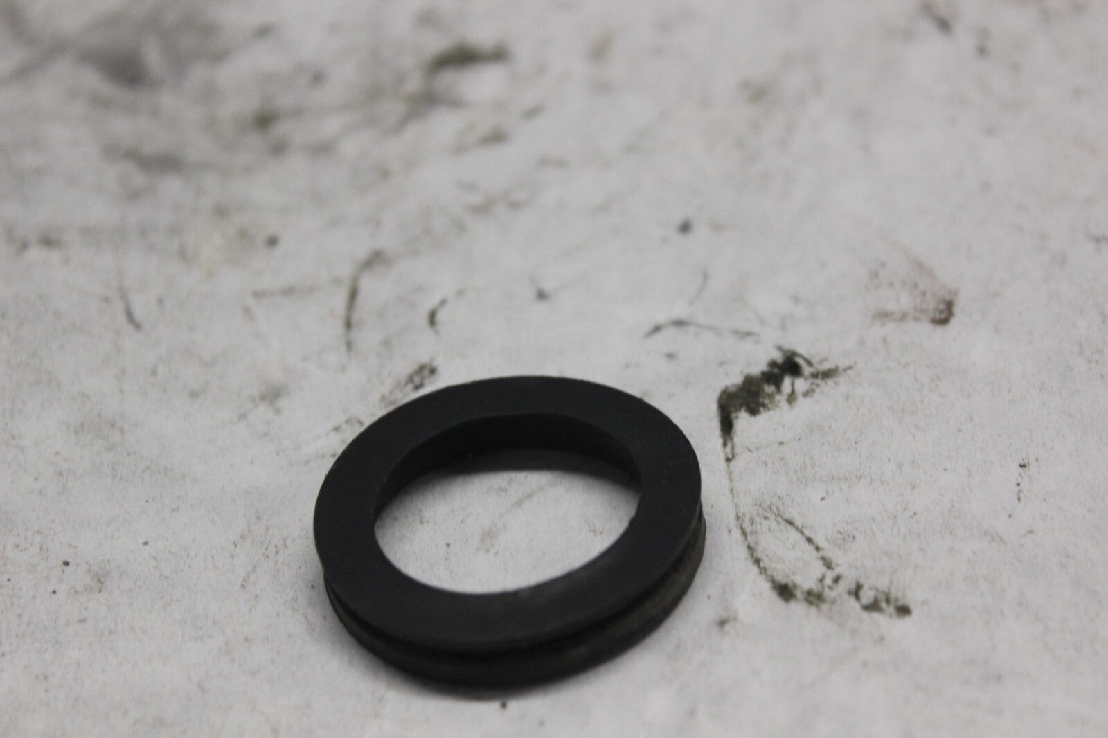 IGNITION SWITCH SETTING RUBBER 37623-415-000 1982 HONDA GL500I SILVERWING