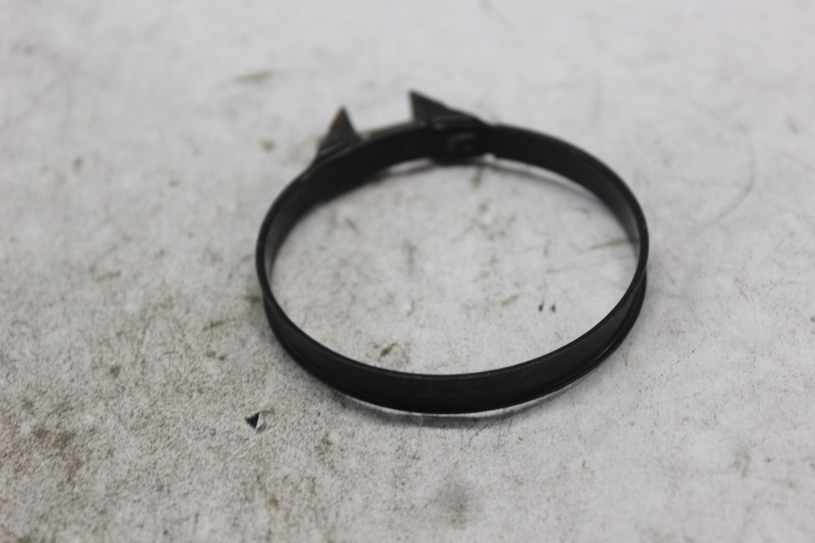 AIR CLEANER TUBE CLAMP 17255-MN1-670  1998 HONDA CBR900RR