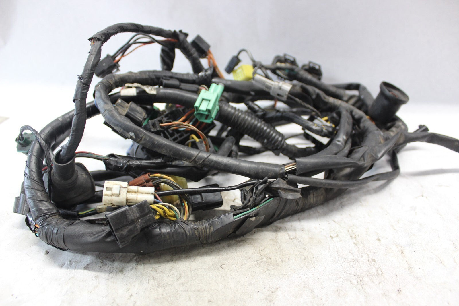 MAIN WIRING HARNESS SEE PHOTOS 36610-24F30 2002 SUZUKI HAYABUSA GSX1300R