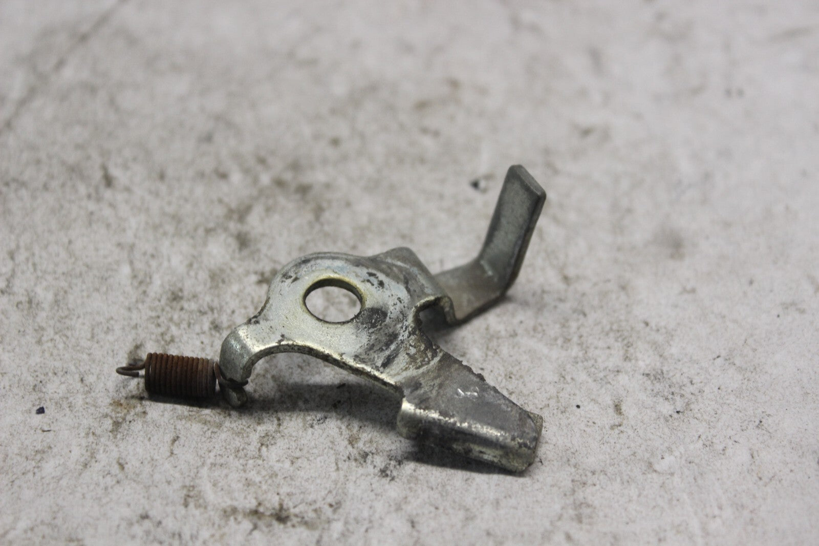 SEAT LOCK PLATE W/ SPRING ( LEVER ) 77232-MAS-E00 1998 HONDA CBR900RR