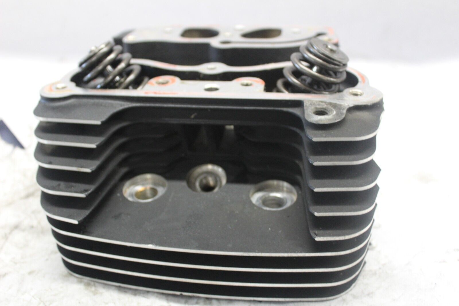 FRONT CYLINDER HEAD 16722-05, 16723-99 2005 SOFTAIL DELUXE FLSTNI