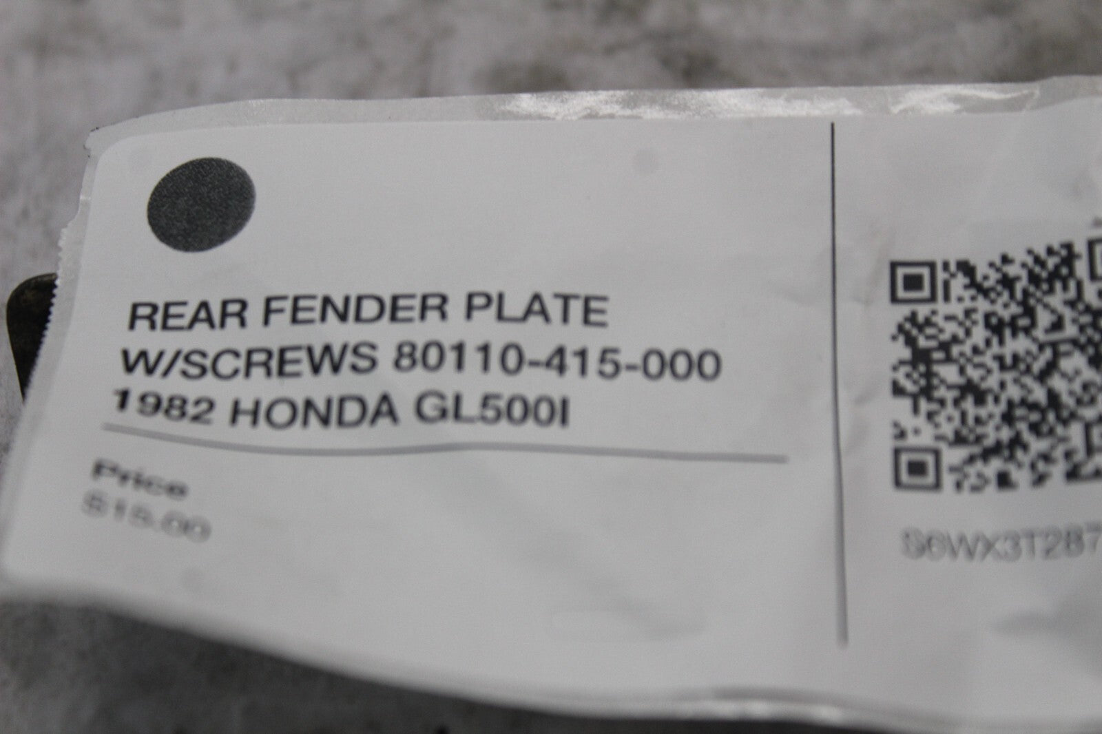 REAR FENDER PLATE W/SCREWS 80110-415-000  1982 HONDA GL500I SILVERWING