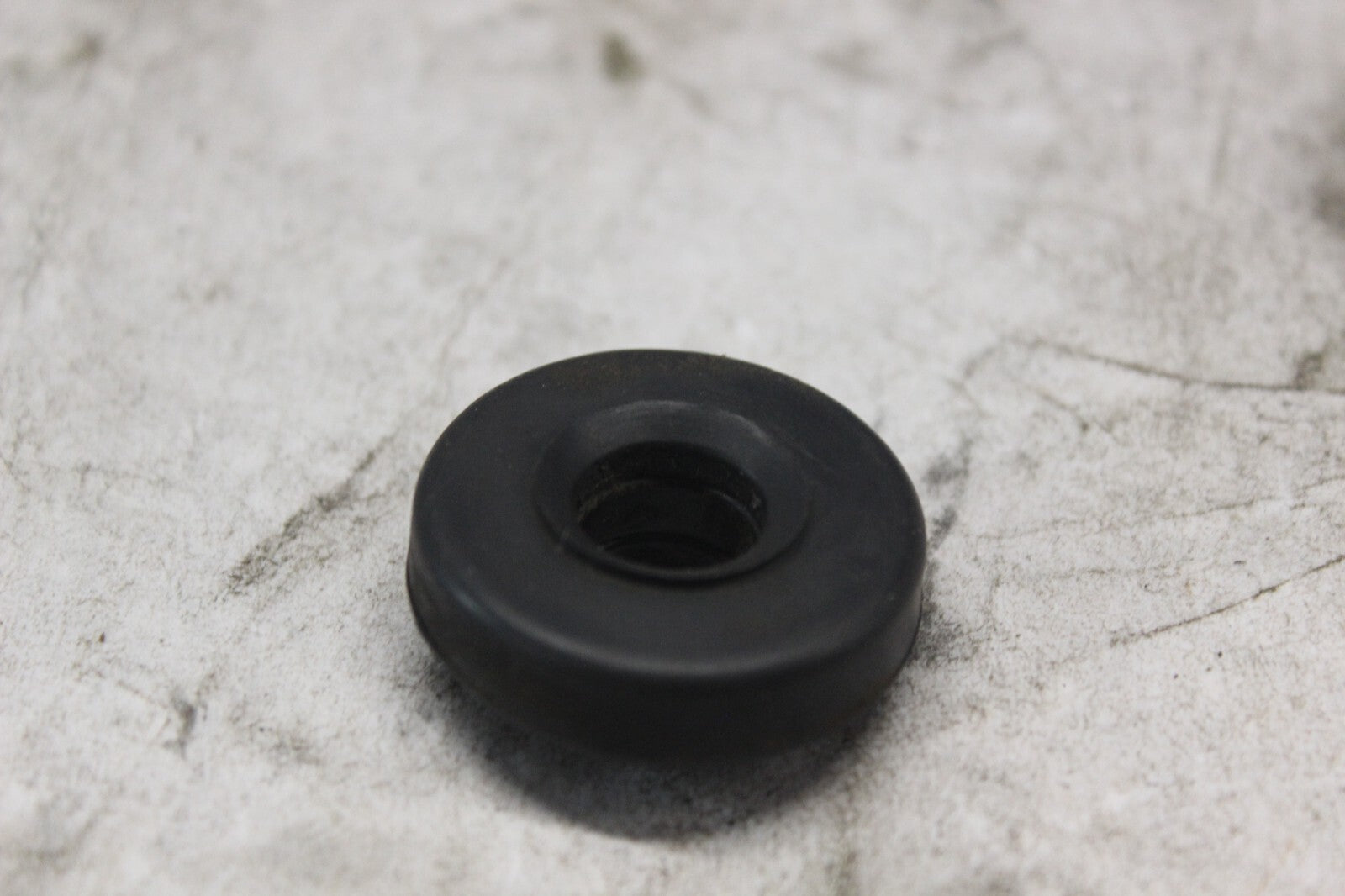 STORAGE TANK GROMMET 17552-MA1-000 1982 HONDA GL500I SILVERWING