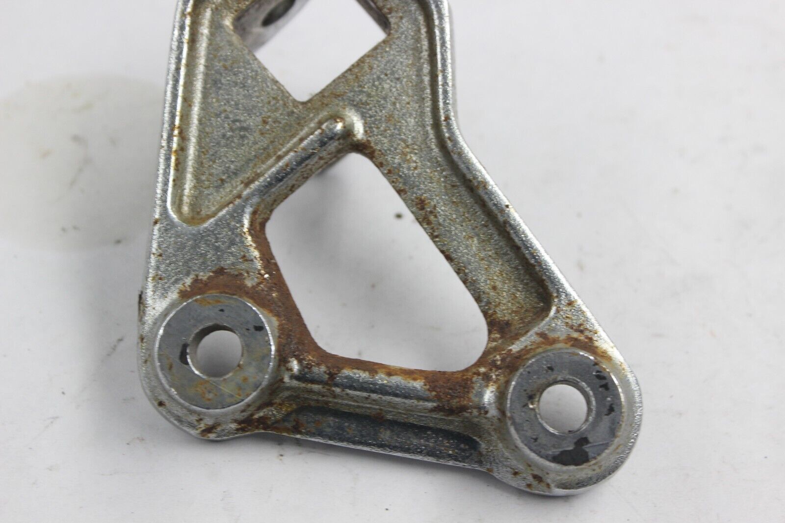 FRONT RIGHT FOOTPEG BRACKET 50615-MB1-000 1983 HONDA VF750C MAGNA