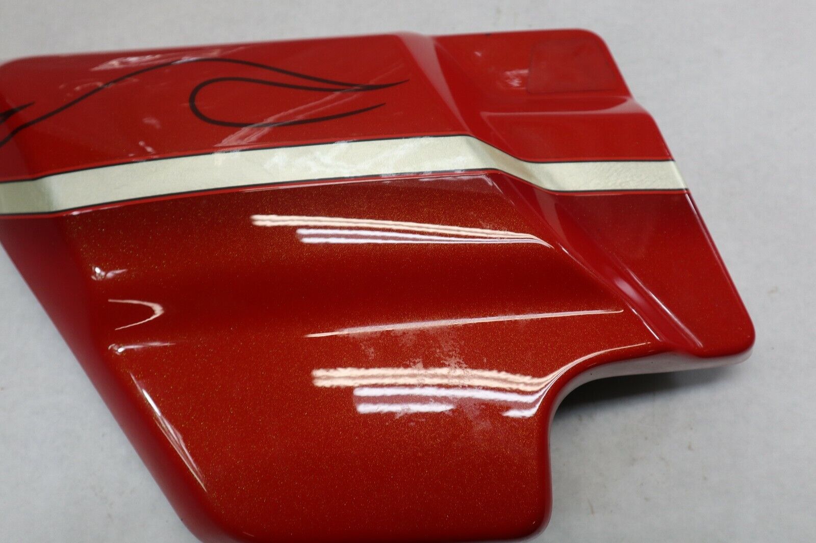 OEM Harley Davidson Side Cover LEFT 2009 Streetglide CVO 66612-09DAH