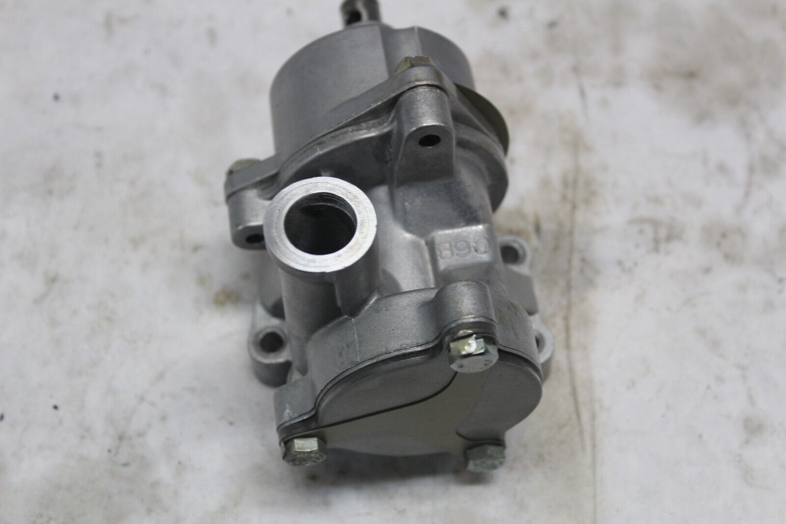 OIL PUMP ASSY 16400-06B30 2002 KATANA GSX750F