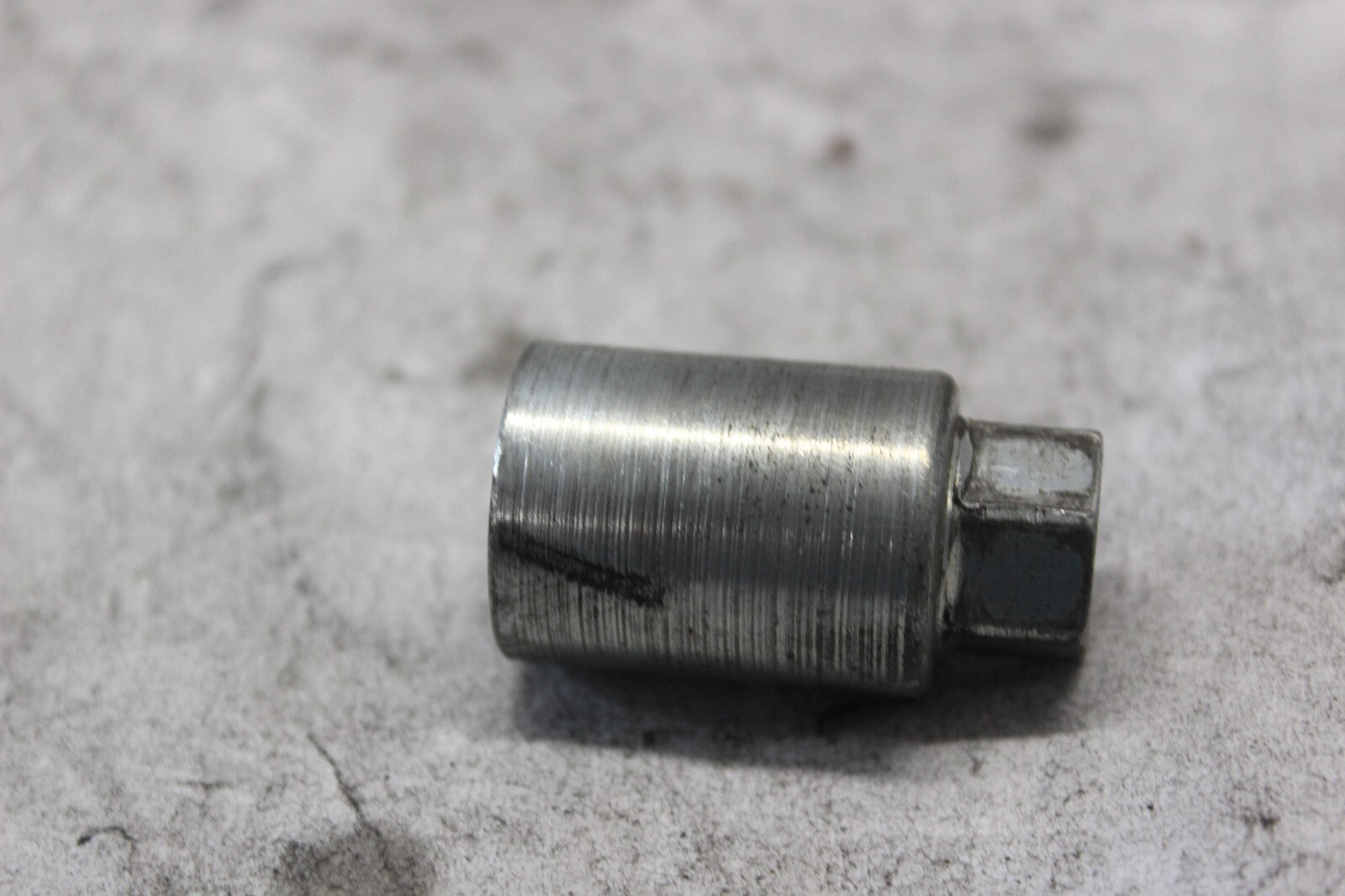REAR PIVOT NUT 47606-09 2010 H-D ULTRA CLASSIC FLHTCU