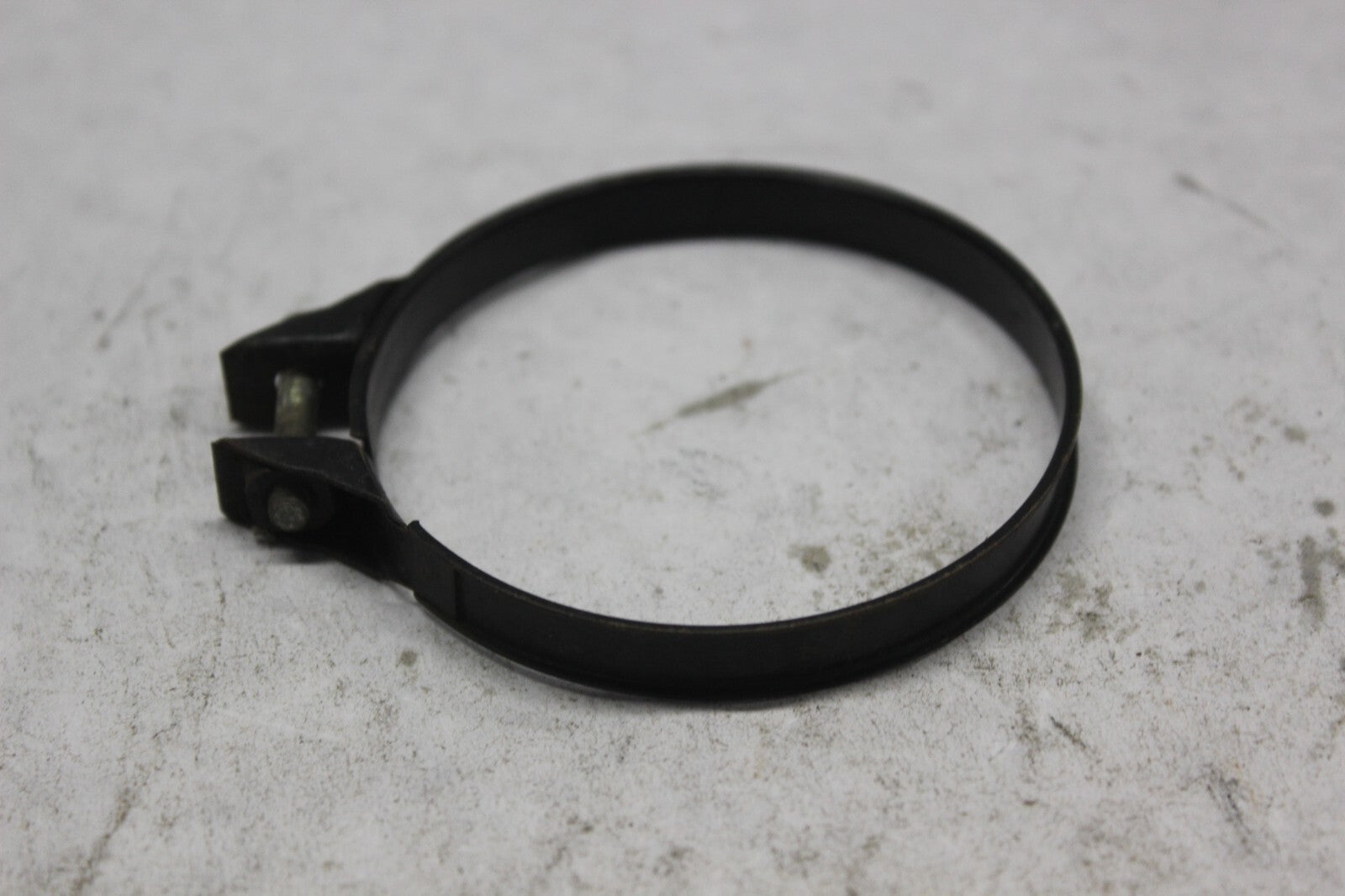 AIR CLEANER TUBE CLAMP 17255-MN1-670  1998 HONDA CBR900RR