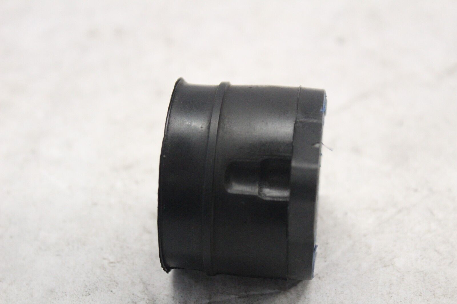 CARB HOLDER 16065-1213 1992 KAWASAKI ZX-6