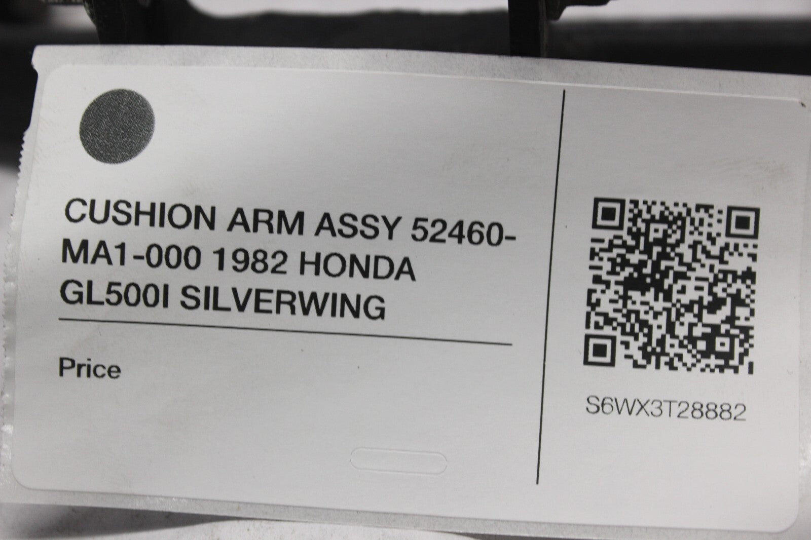 CUSHION ARM ASSY 52460-MA1-000 1982 HONDA GL500I SILVERWING