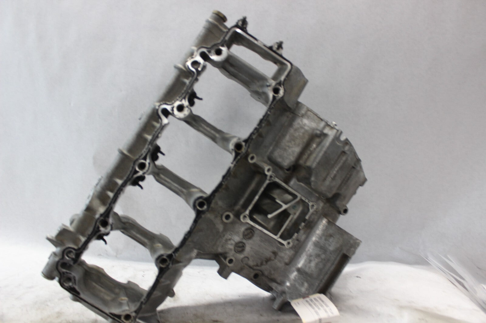 CRANKCASE TOP ASSY 11302-24811 2002 SUZUKI HAYABUSA GSX1300R