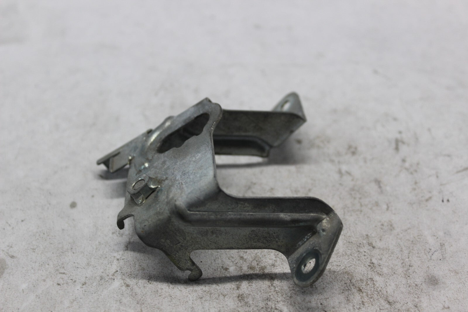 SEAT LOCK STAY 77233-MAS-E00 1998 HONDA CBR900RR