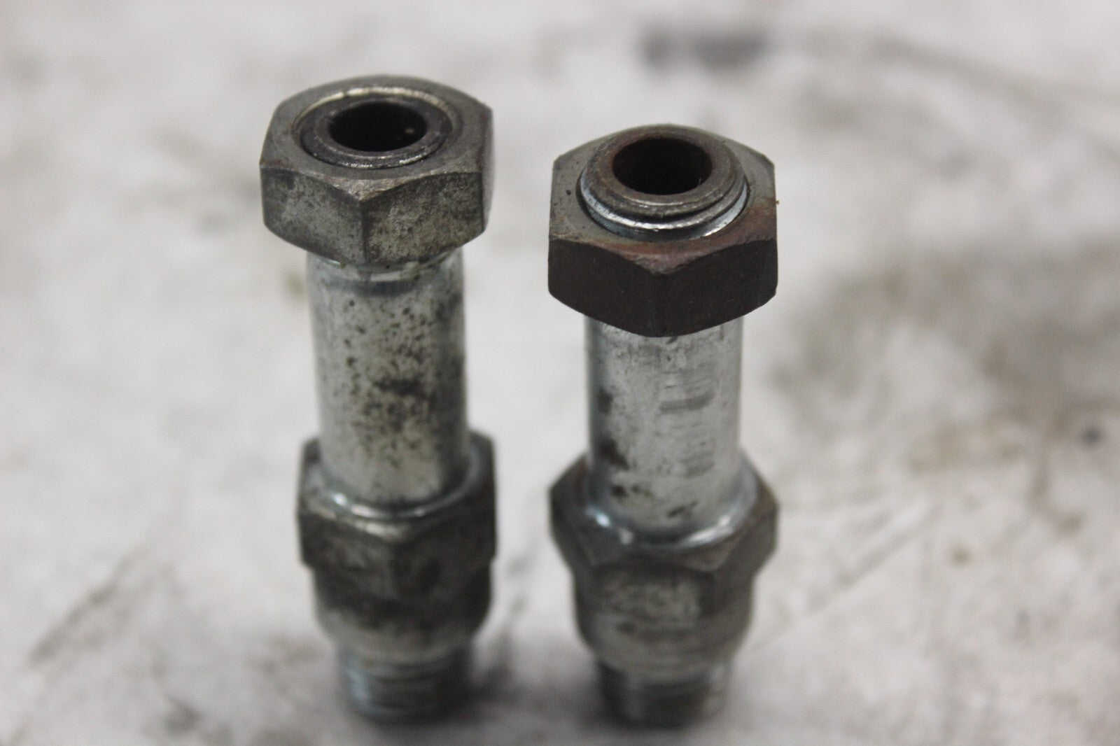 REAR FENDER BOLT (2) 80105-MA1-000 1982 HONDA GL500I SILVERWING