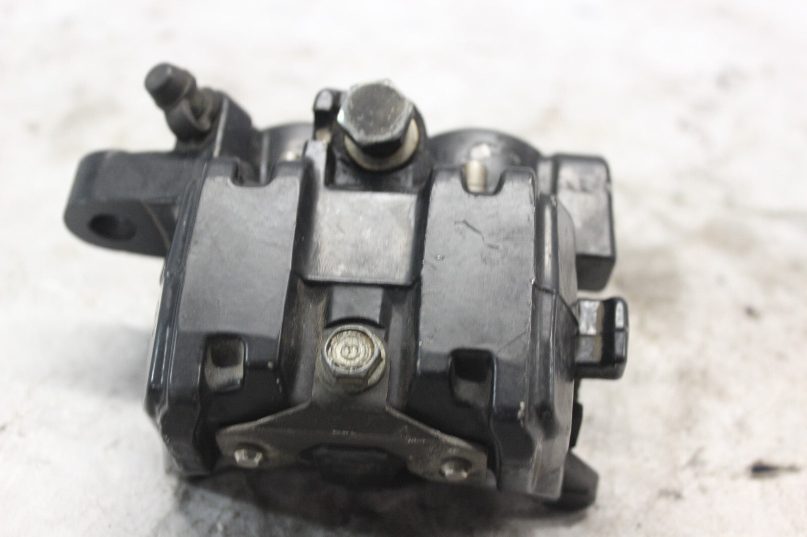 RIGHT FRONT CALIPER 45201-MA3-006 1982 HONDA GL500I SILVERWING