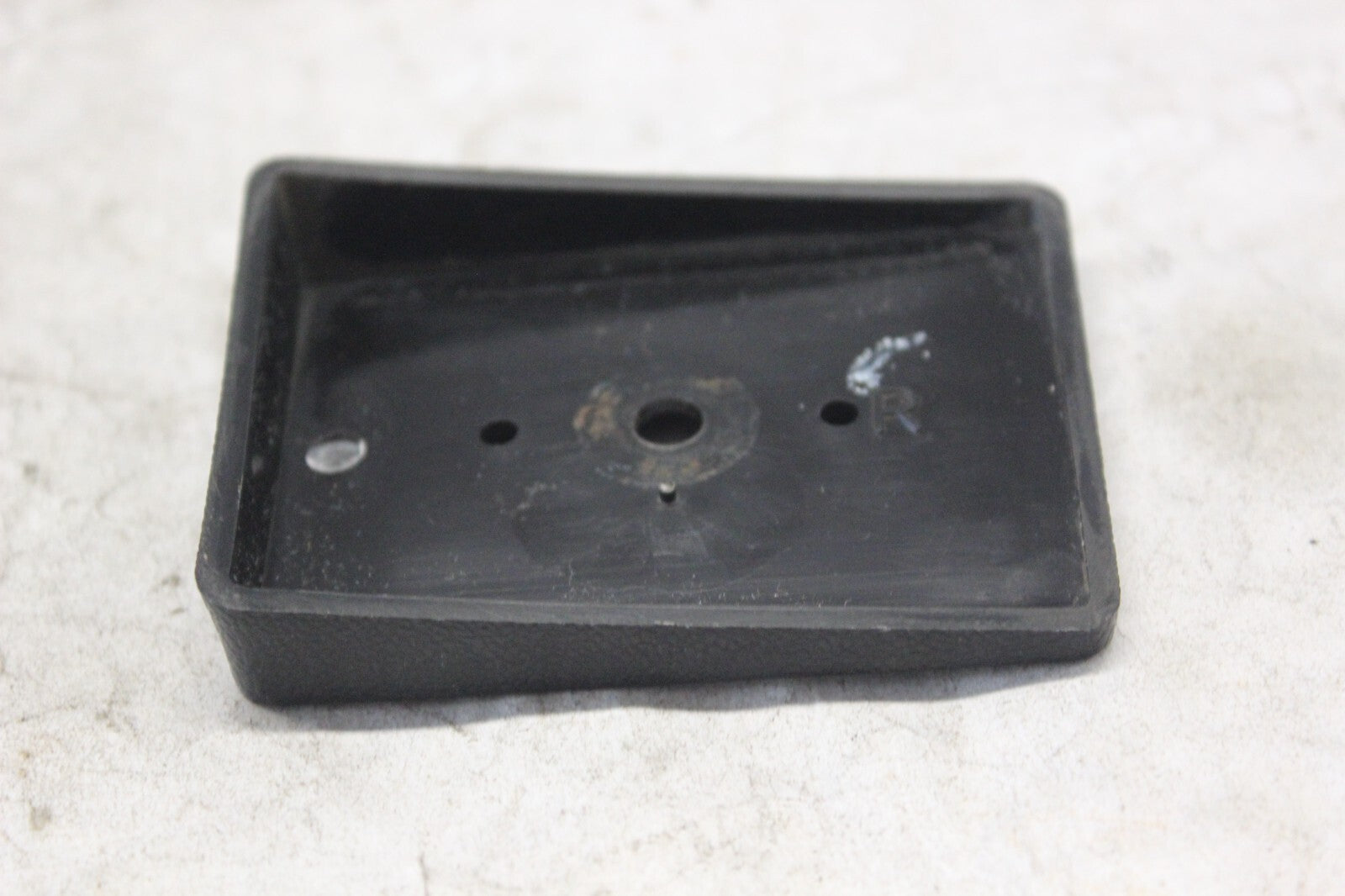 REAR RIGHT REFLECTOR BASE 81216-463-770 1982 HONDA GOLDWING GL1100A