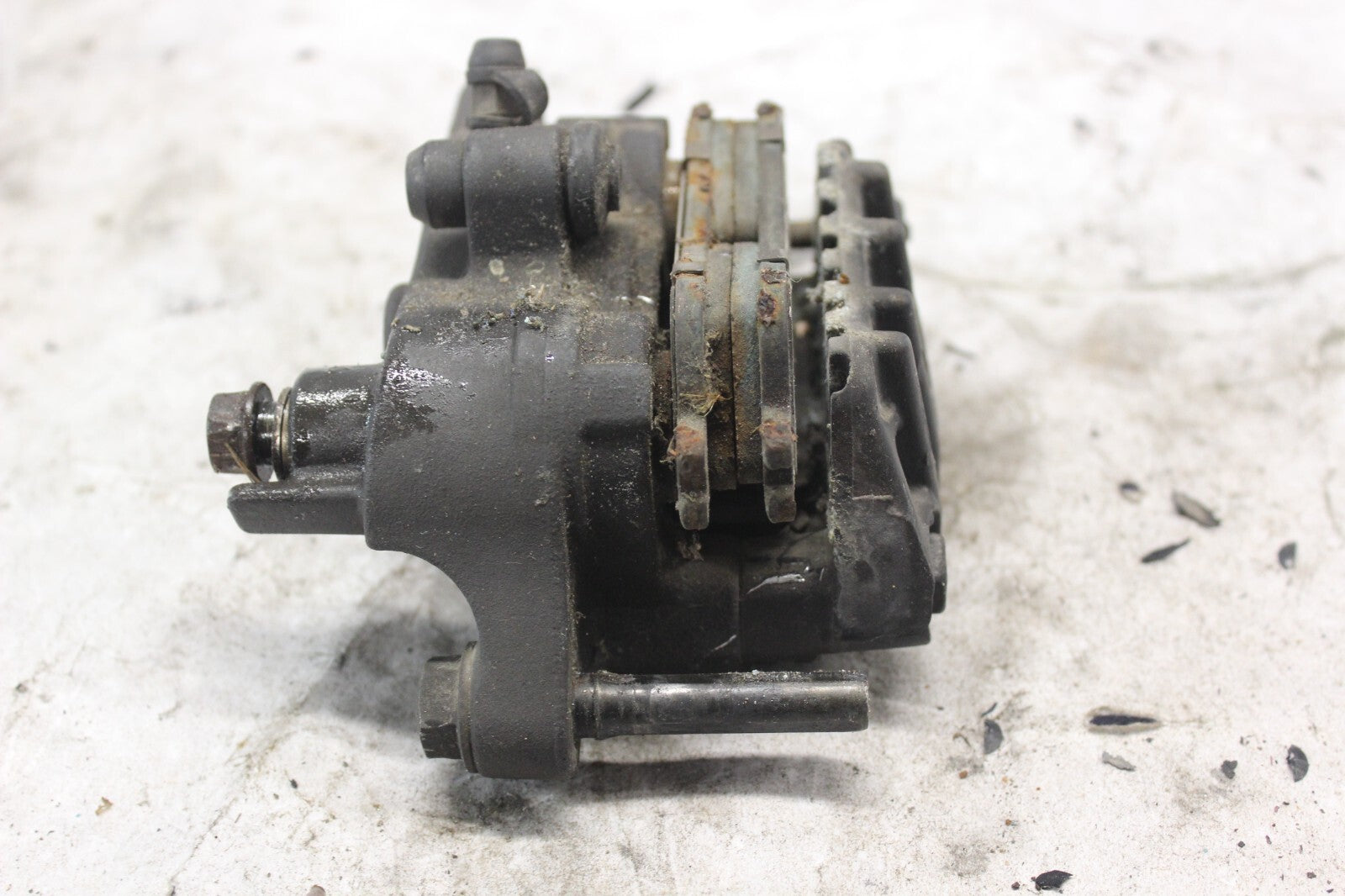 REAR CALIPER ASSY 43150-MCW-D01 2002 HONDA VFR800 INTERCEPTOR