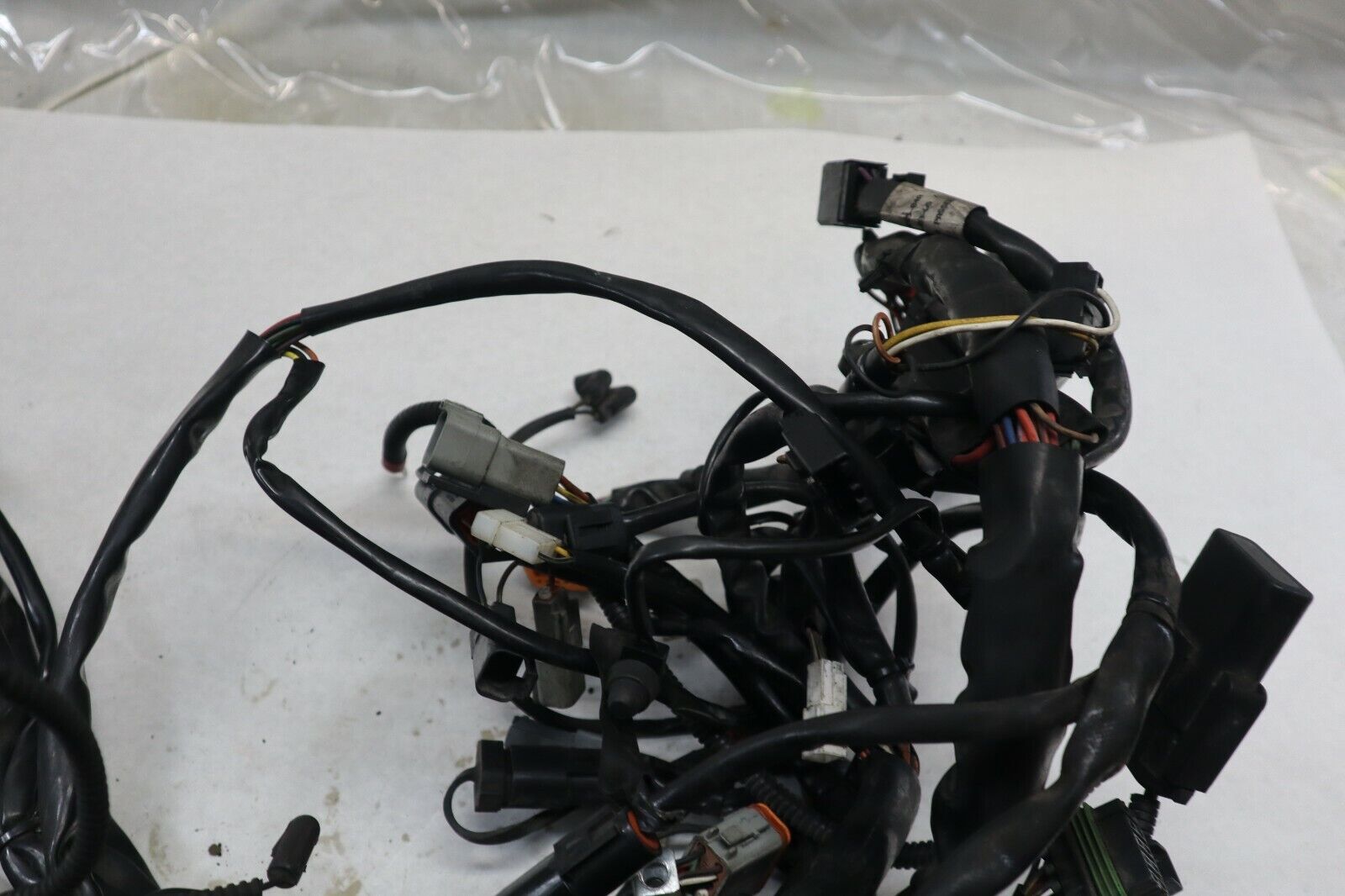 OEM Harley Davidson Main Wiring Harness 2005 Road King Blk/Red 70245-04