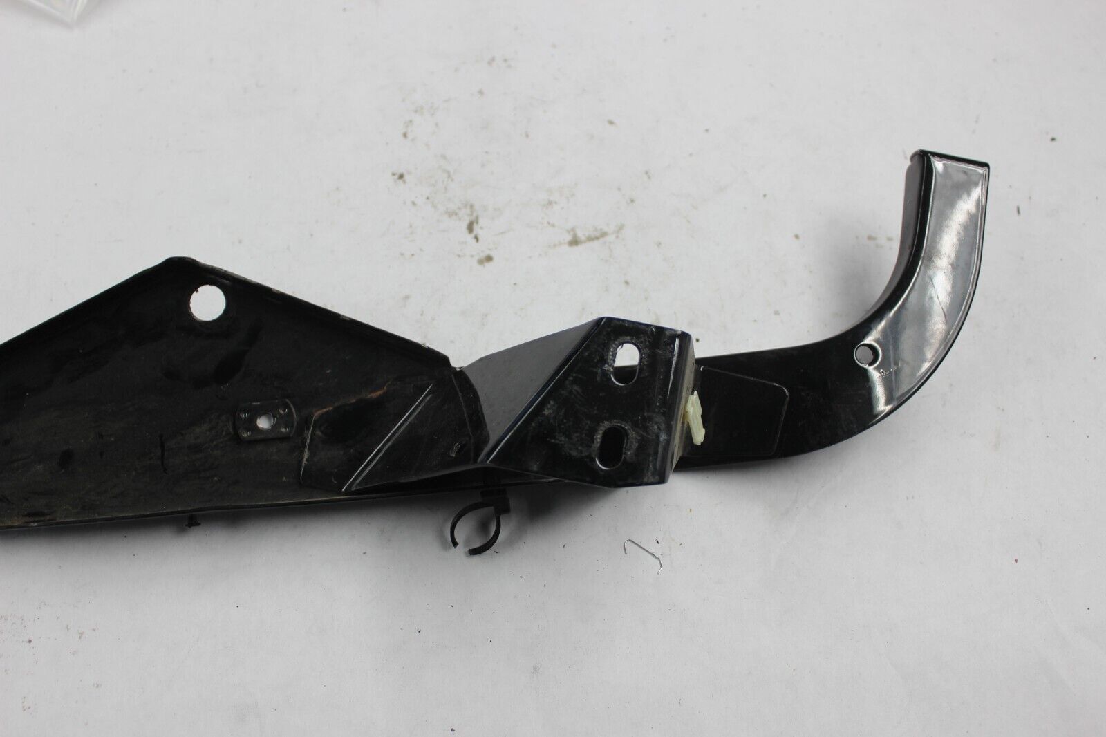 58478-86A Inner Fairing Bracket Left HARLEY DAVIDSON