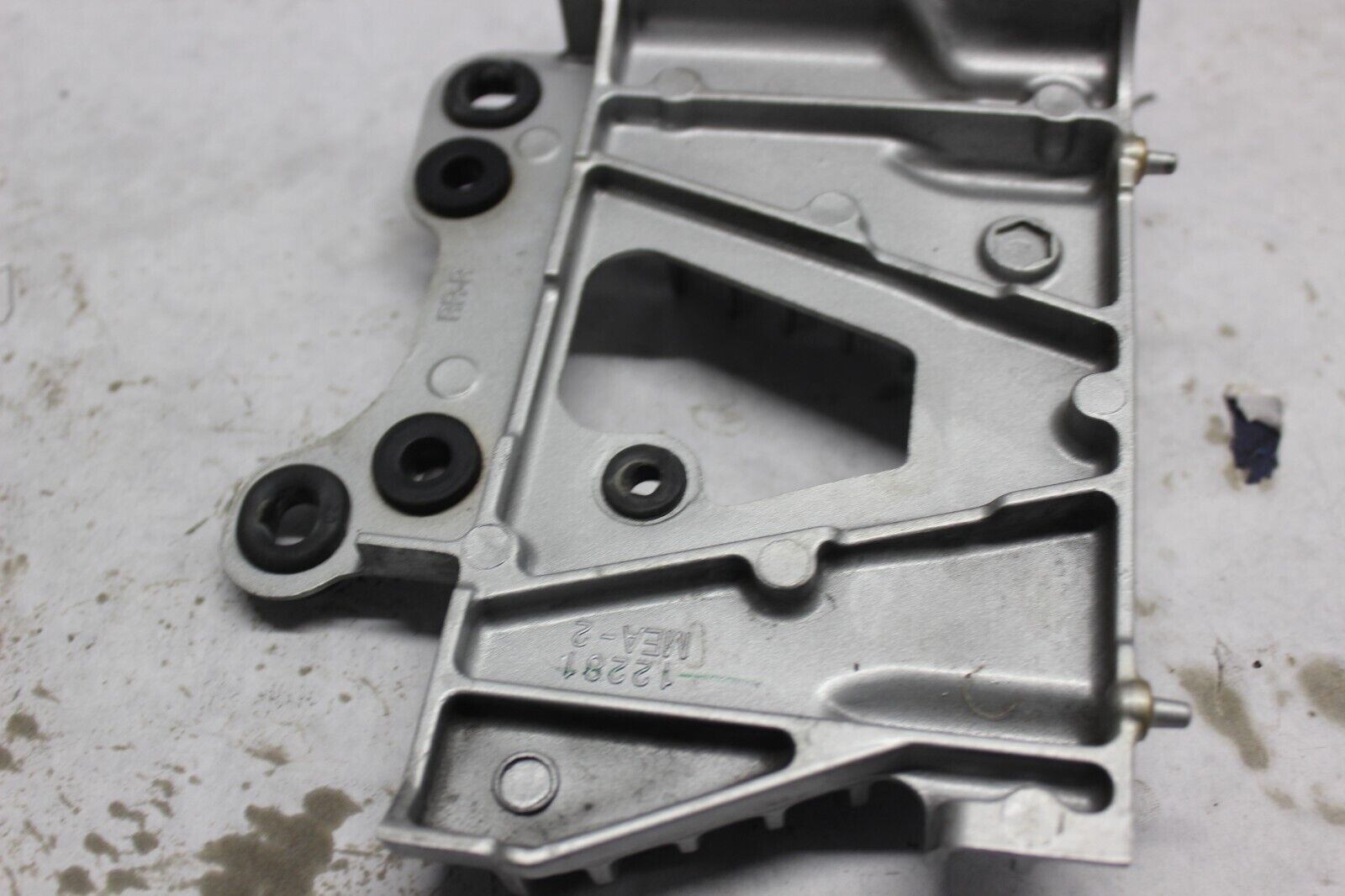 12281-MFR-670 FIN, CYLINDER HEAD (RR. RIGHT) 2010 HONDA FURY VT1300CX