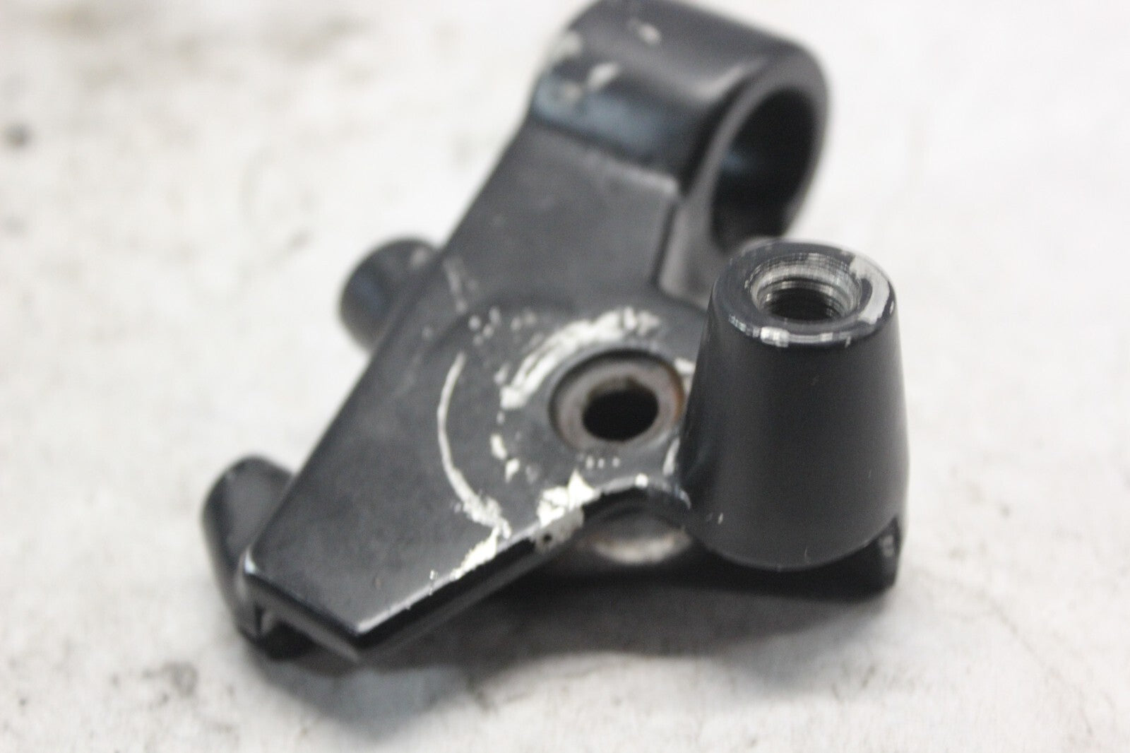 LEFT HANDLEBAR BRACKET 53172-425-003 1982 HONDA GL500I SILVERWING