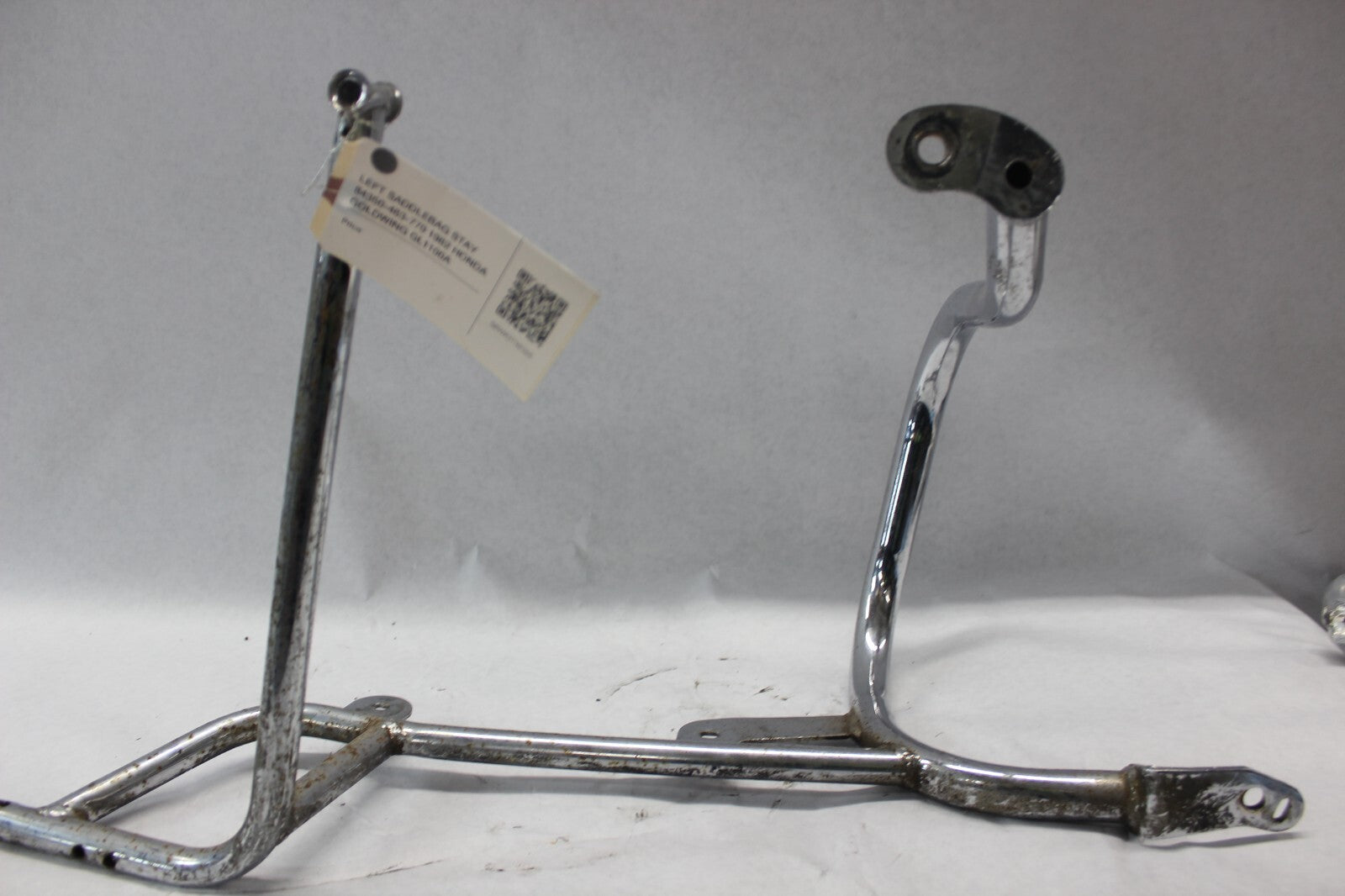 LEFT SADDLEBAG STAY 84350-463-770 1982 HONDA GOLDWING GL1100A