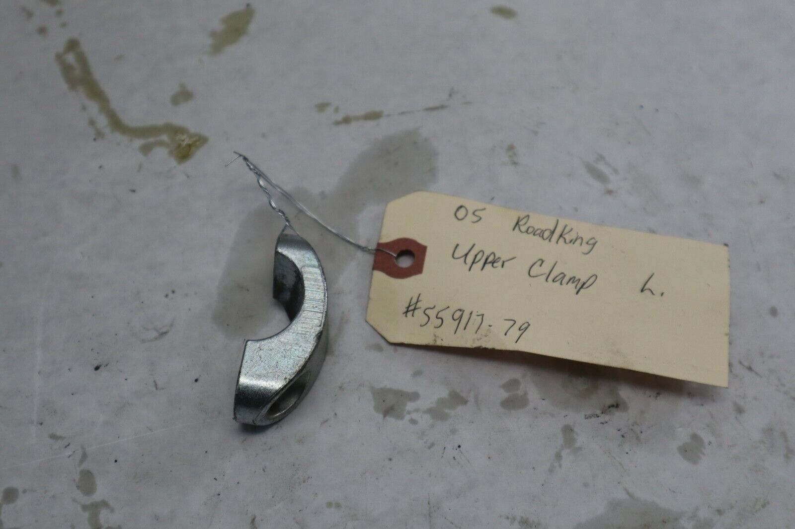 OEM Harley Davidson Upper Handlebar Clamp LEFT 2005 Road King Blk/Red 55917-79