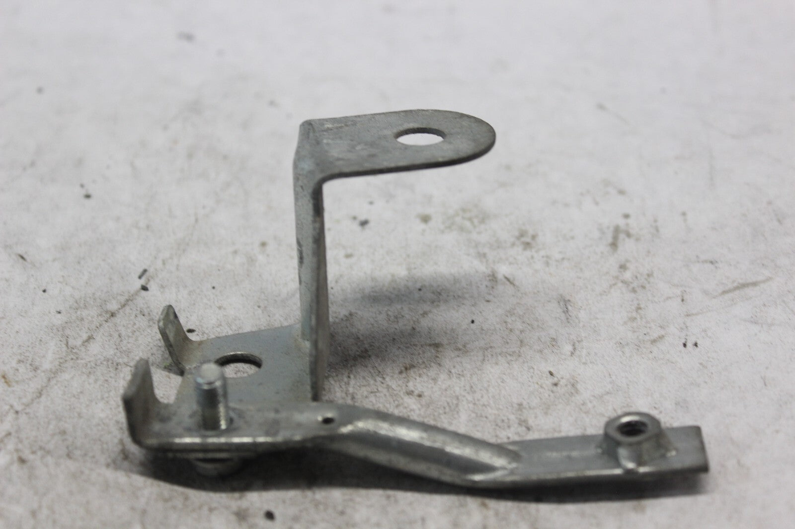 LEFT SIDE COVER STAY 50202-MAE-000 1998 HONDA CBR900RR