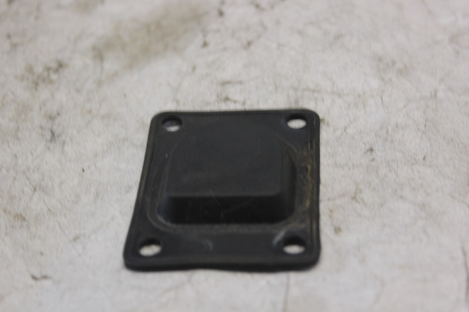 SADDLEBAG LOCK RUBBER 81217-463-770 1982 HONDA GOLDWING GL1100A