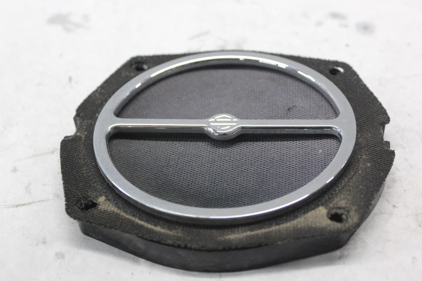 Streetglide Speaker Mount Grill 77046-96 2008 H-D ELECTRAGLIDE FLHT