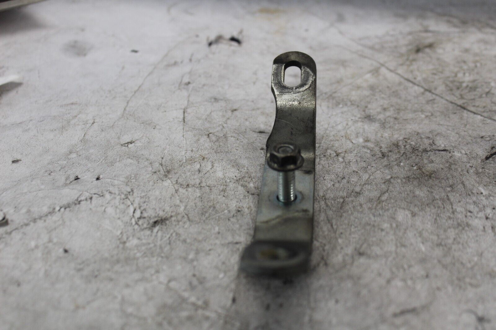 ENGINE MOUNTING BRACKET 16256-95 1997 H-D ELECTRAGLIDE FLHTC-I