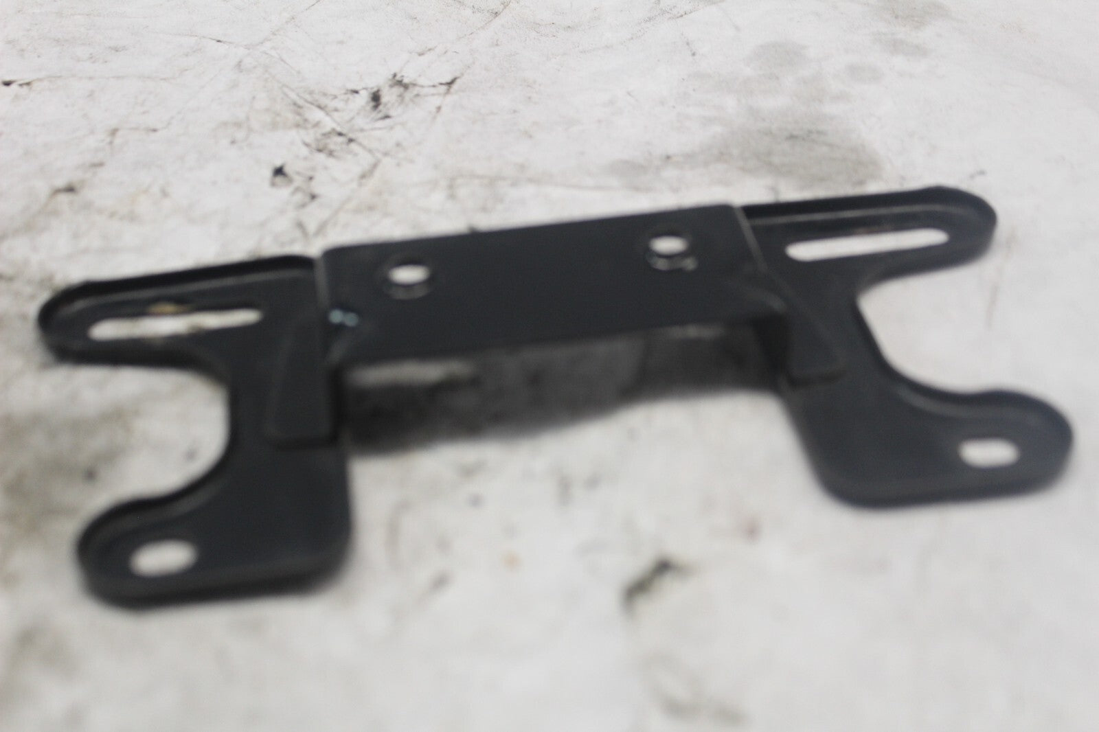 LICENSE PLATE BRACKET 84701-MA1-670  1982 HONDA GL500I SILVERWING