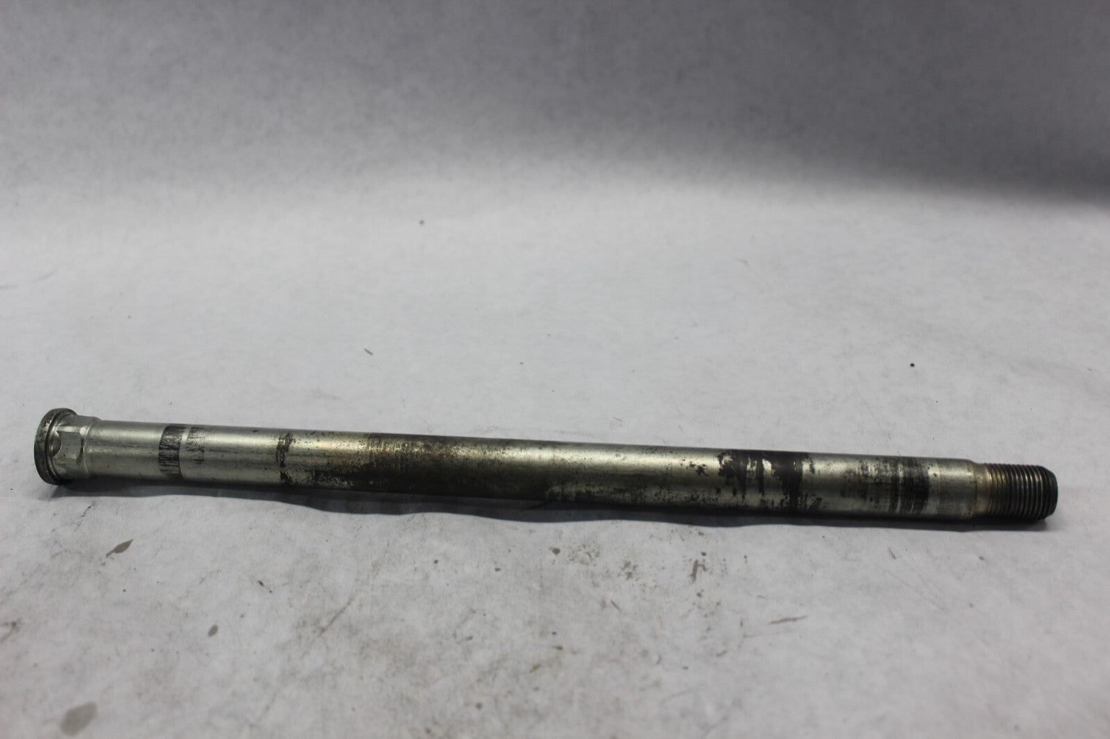 SWINGARM PIVOT BOLT 52101-MW0-000 1998 HONDA CBR900RR