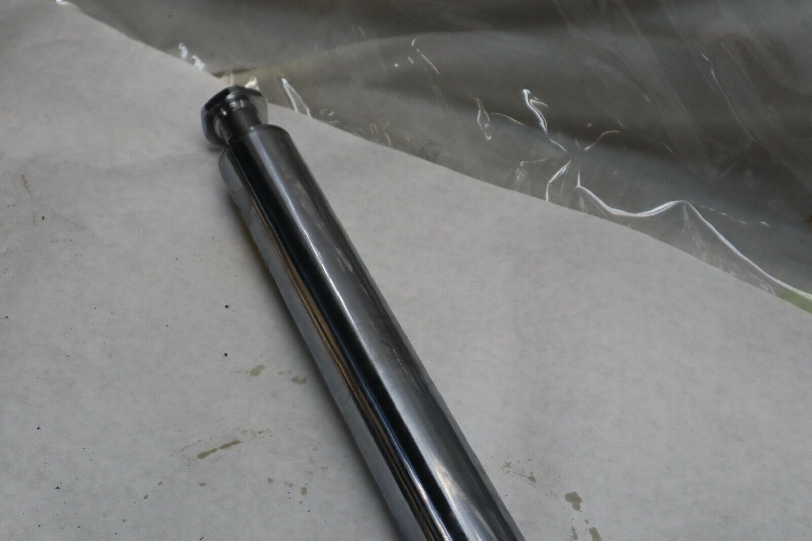 OEM Harley Davidson LEFT Fork Suspension 2005 Road King Blk/Red 46537-02