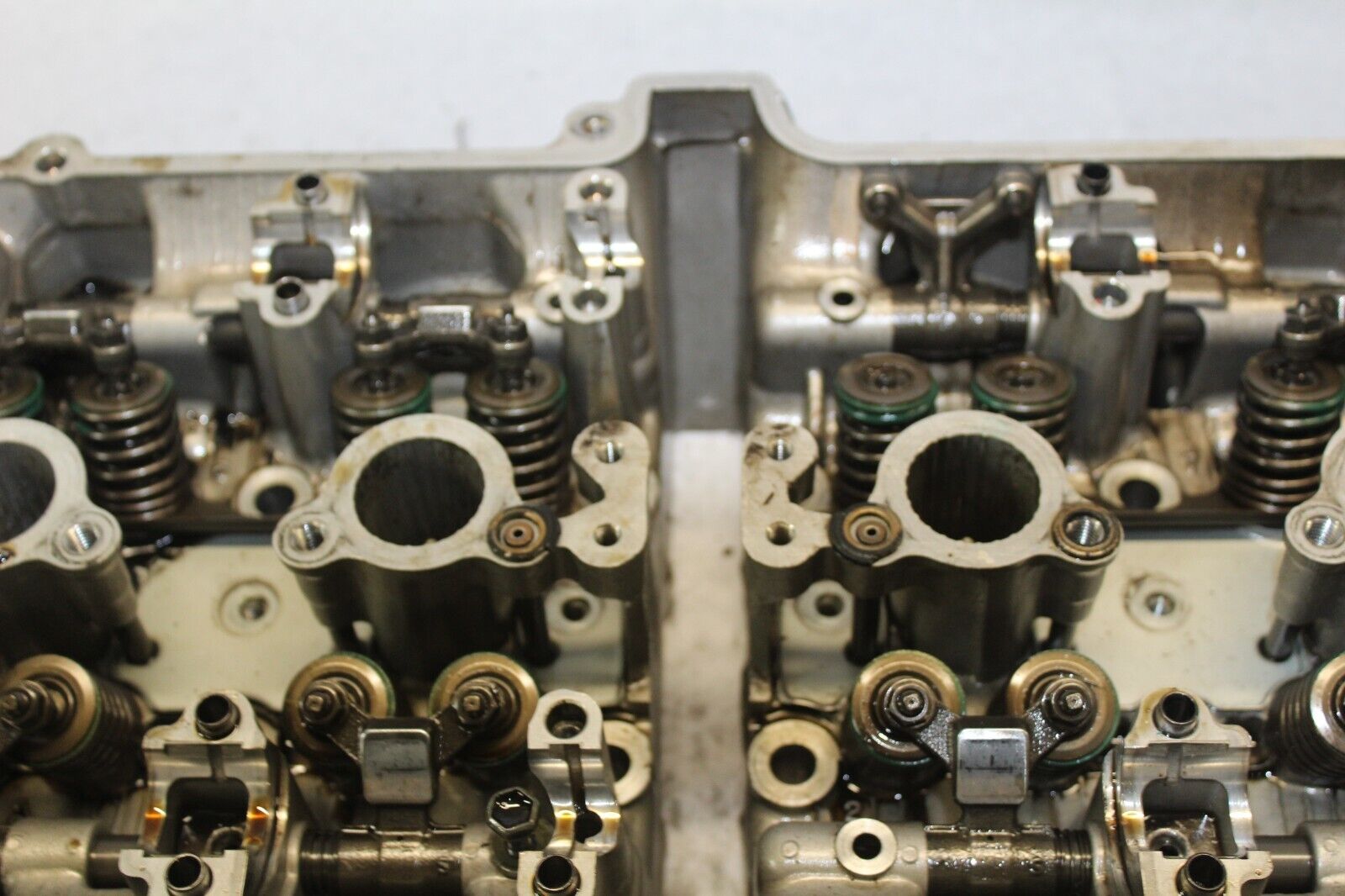 CYLINDER HEAD ASSY 11100-27E60 2001 SUZUKI BANDIT GSF1200S