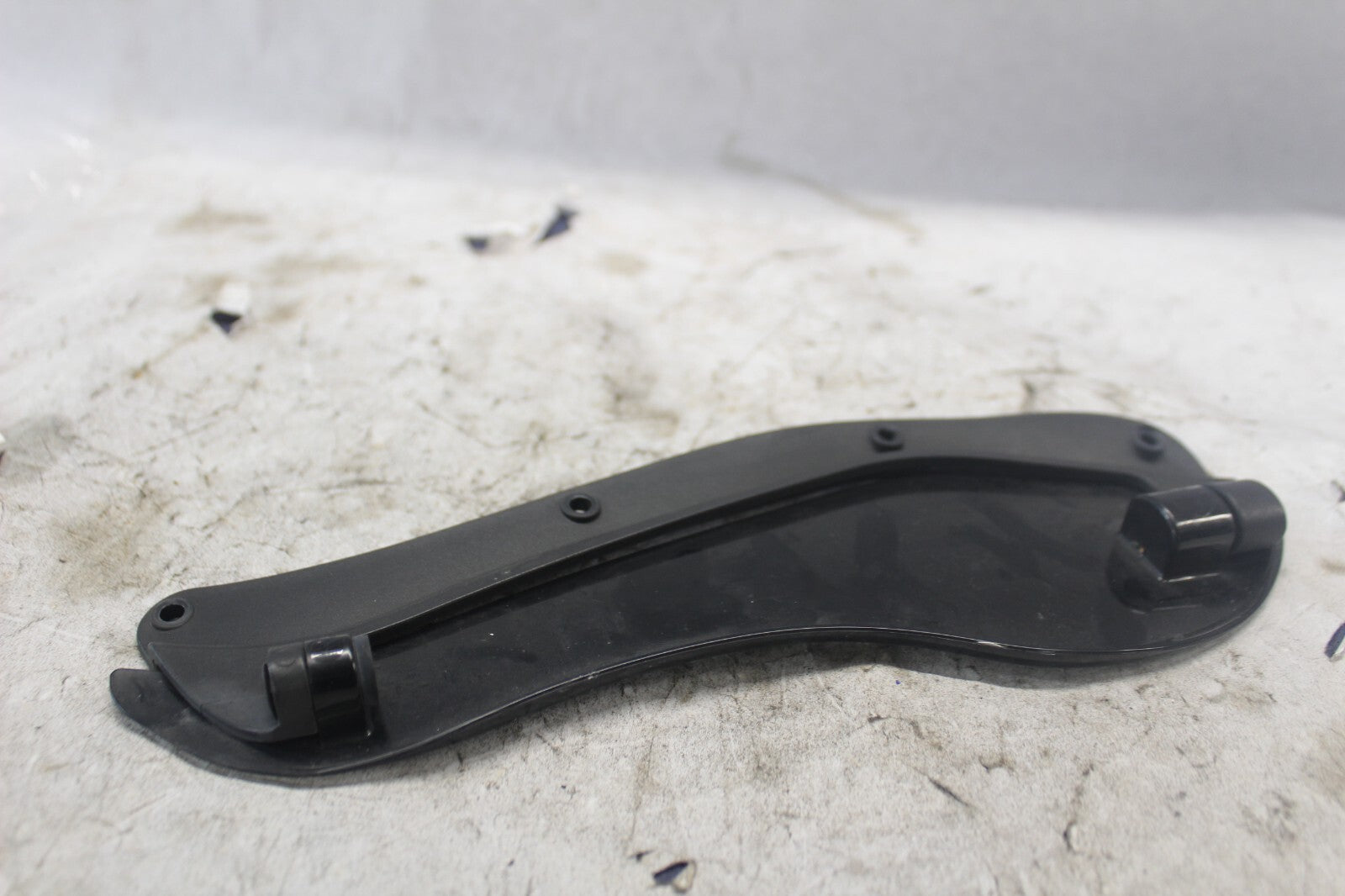 FAIRING AIR DEFLECTOR RIGHT 58128-08 2010 H-D ULTRA CLASSIC FLHTCU