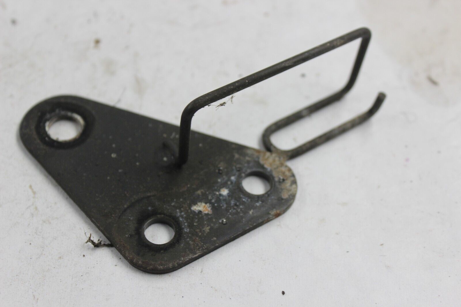 REAR UPPER RIGHT ENGINE BRACKET 32029-1948 1996 KAWASAKI VN800